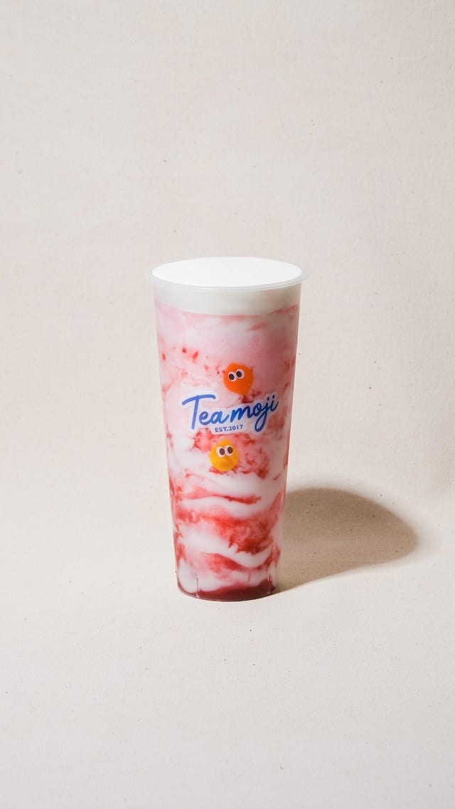 Strawberry Yogurt Slushie / 莓莓酸奶思慕雪.