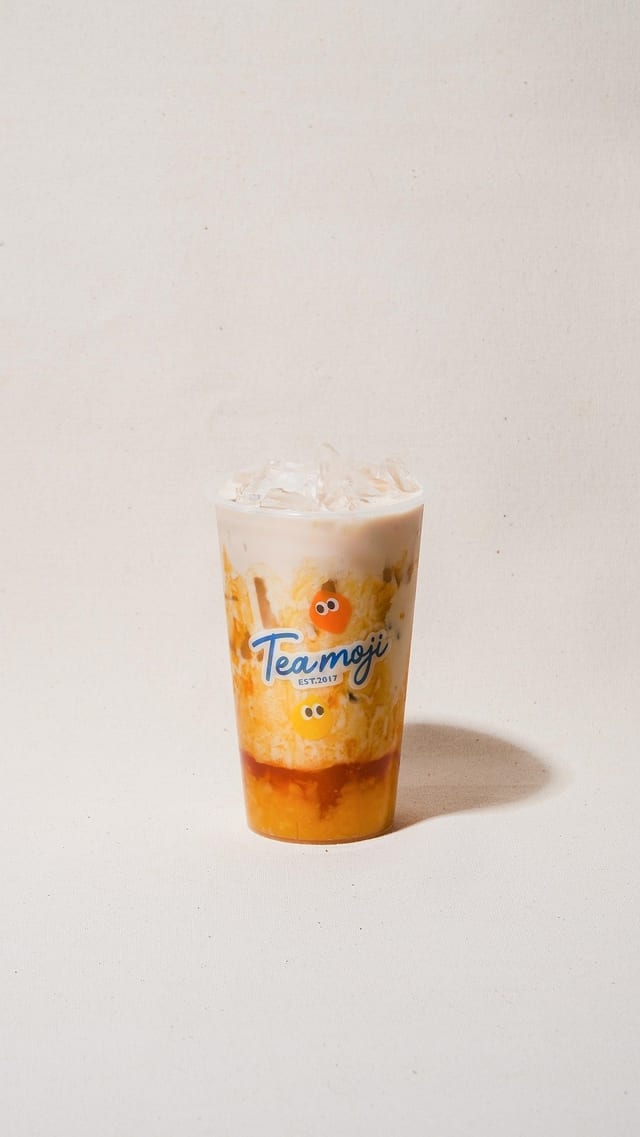 Mango Coconut Milk Tea / 椰芒脏脏茶.